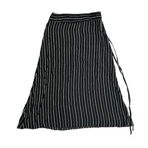 vertical stripe b+w midi skirt w tie waist